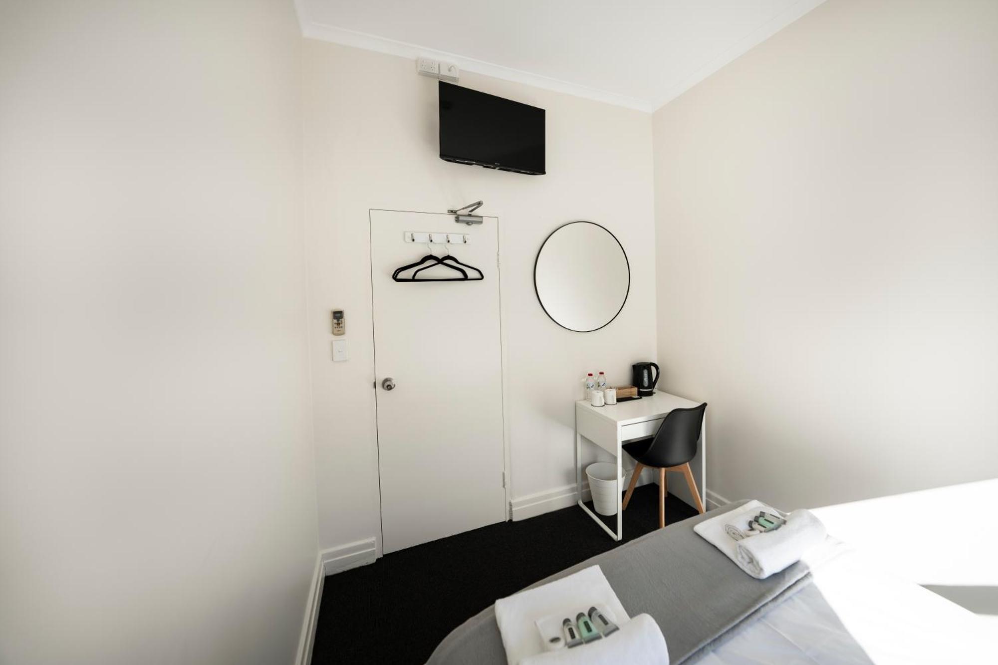 Camera Singola con Bagno Privato